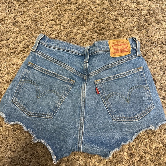 LEVI 501 DENIM SHORTS - Picture 3 of 4